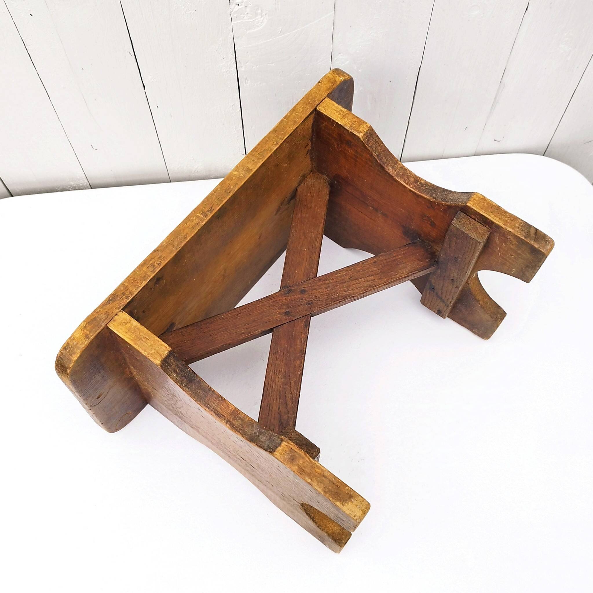 Wooden step stool country decoration