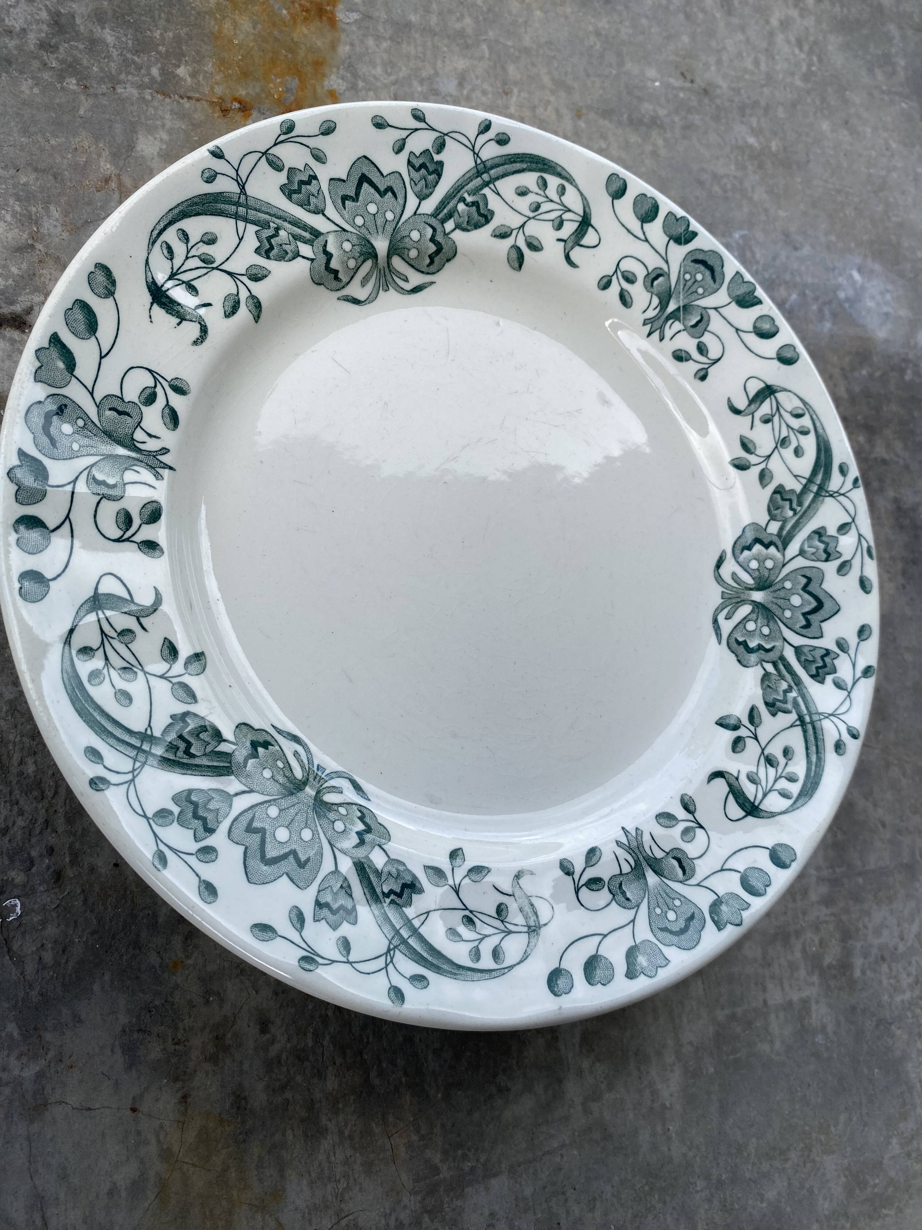 Shallow dish on an old pedestal – Longchamp, model "Figuig"
