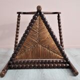 Chaise triangulaire hollandaise Bobbin Turners, années 1900.