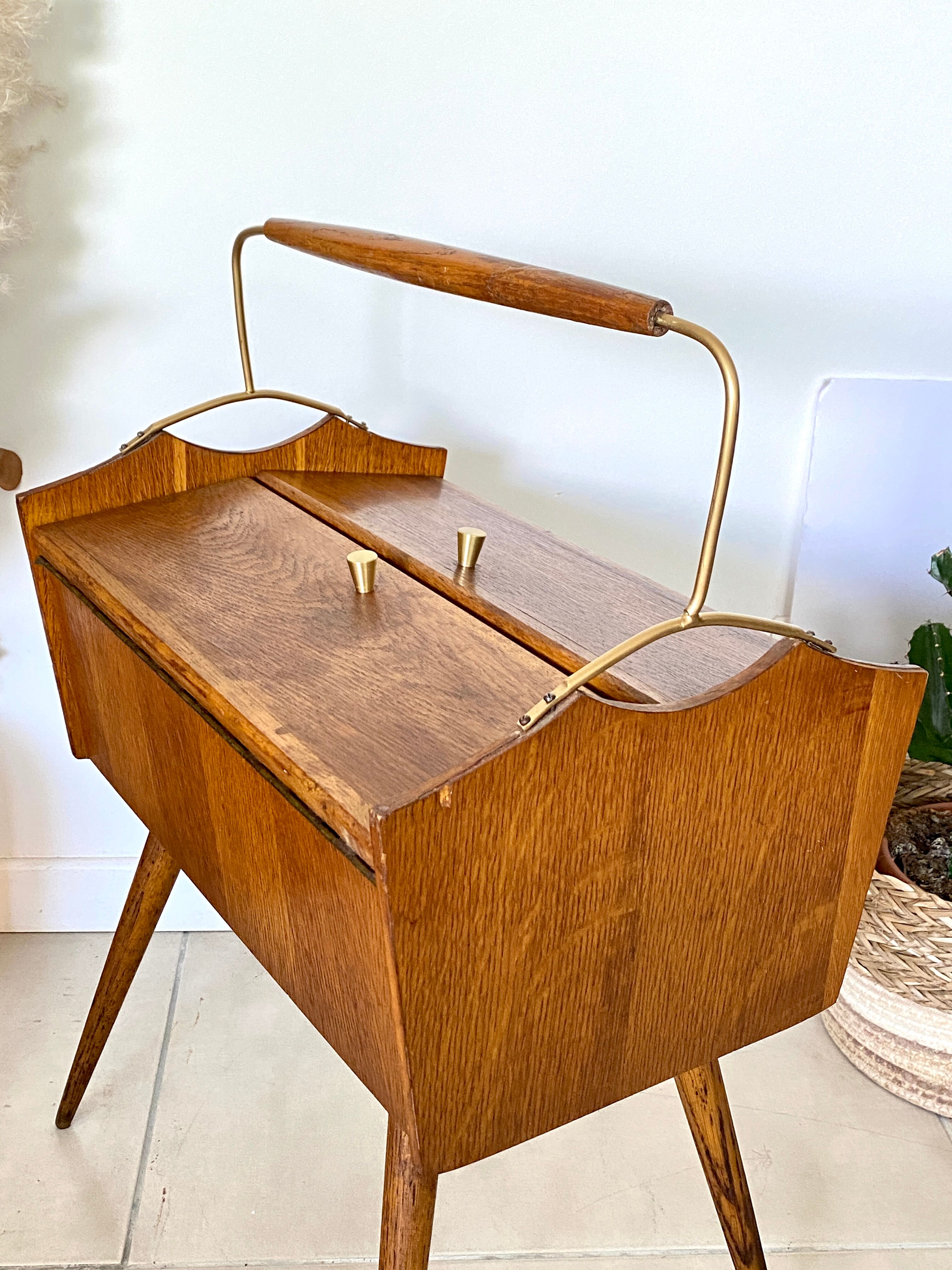 Vintage worker compass feet