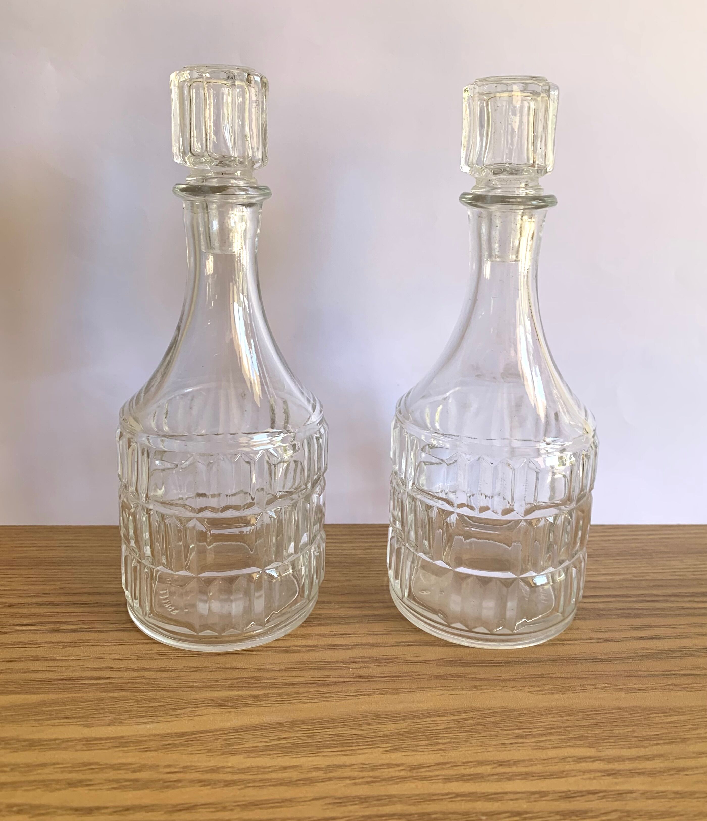 Oil and vinegar servant