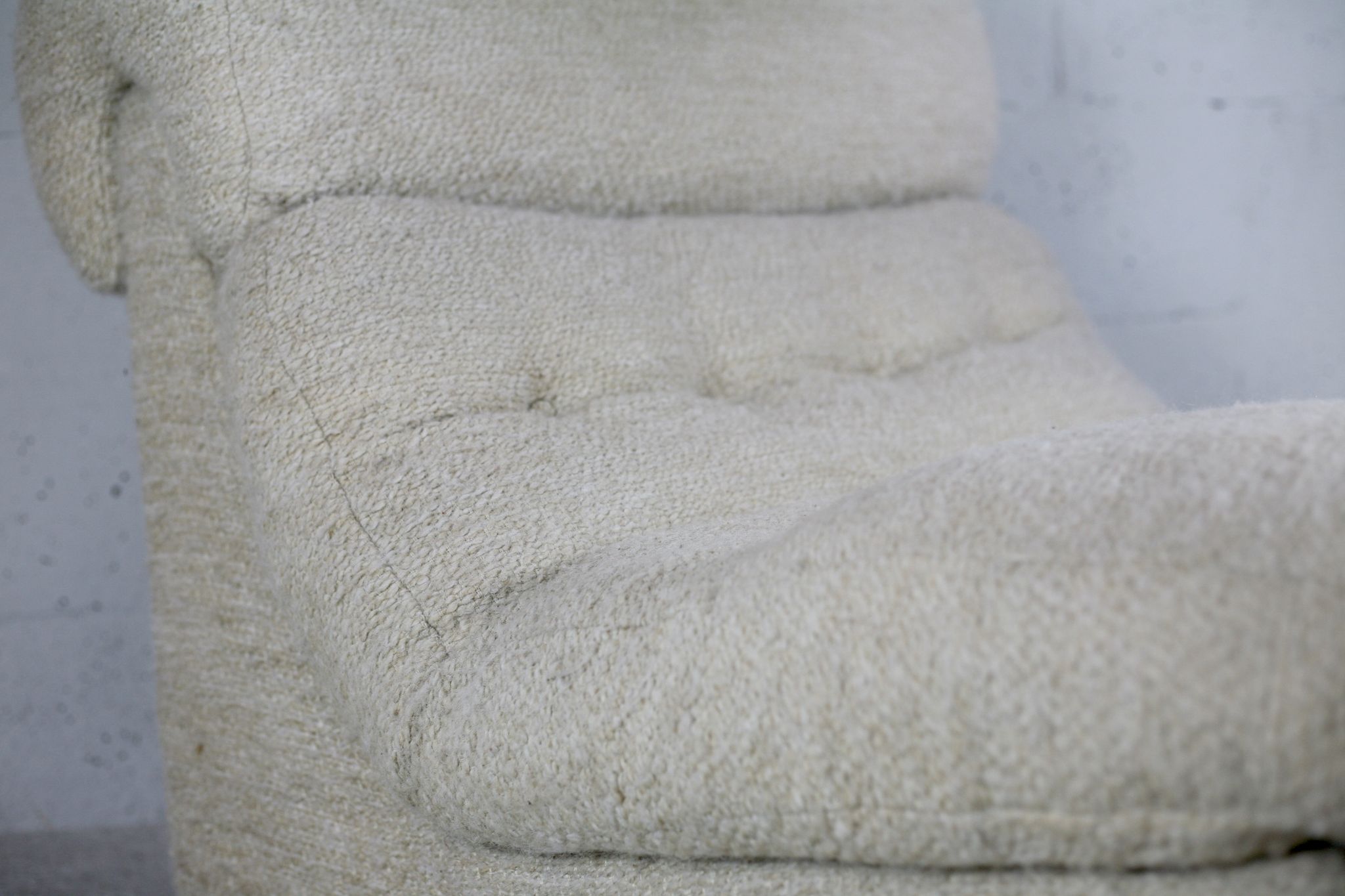 Chair "Space Age" in unbleached wool, France, circa 1970