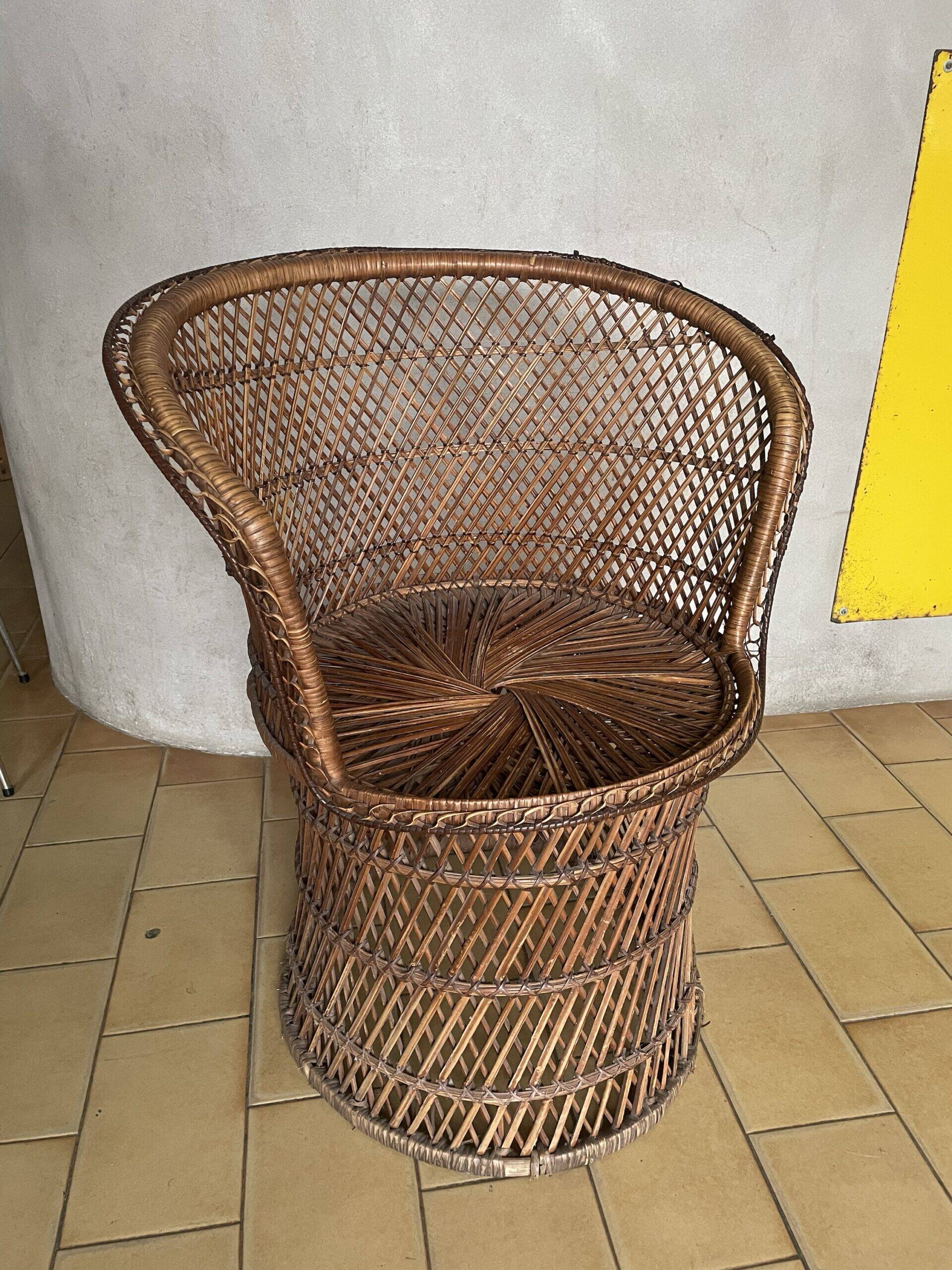 Basket chair in rattan