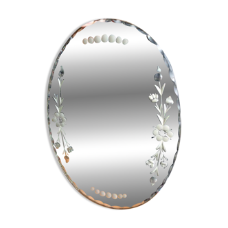 Vintage bevelled oval mirror – Floral engravings