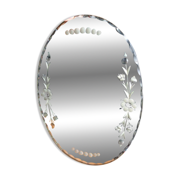 Vintage bevelled oval mirror – Floral engravings