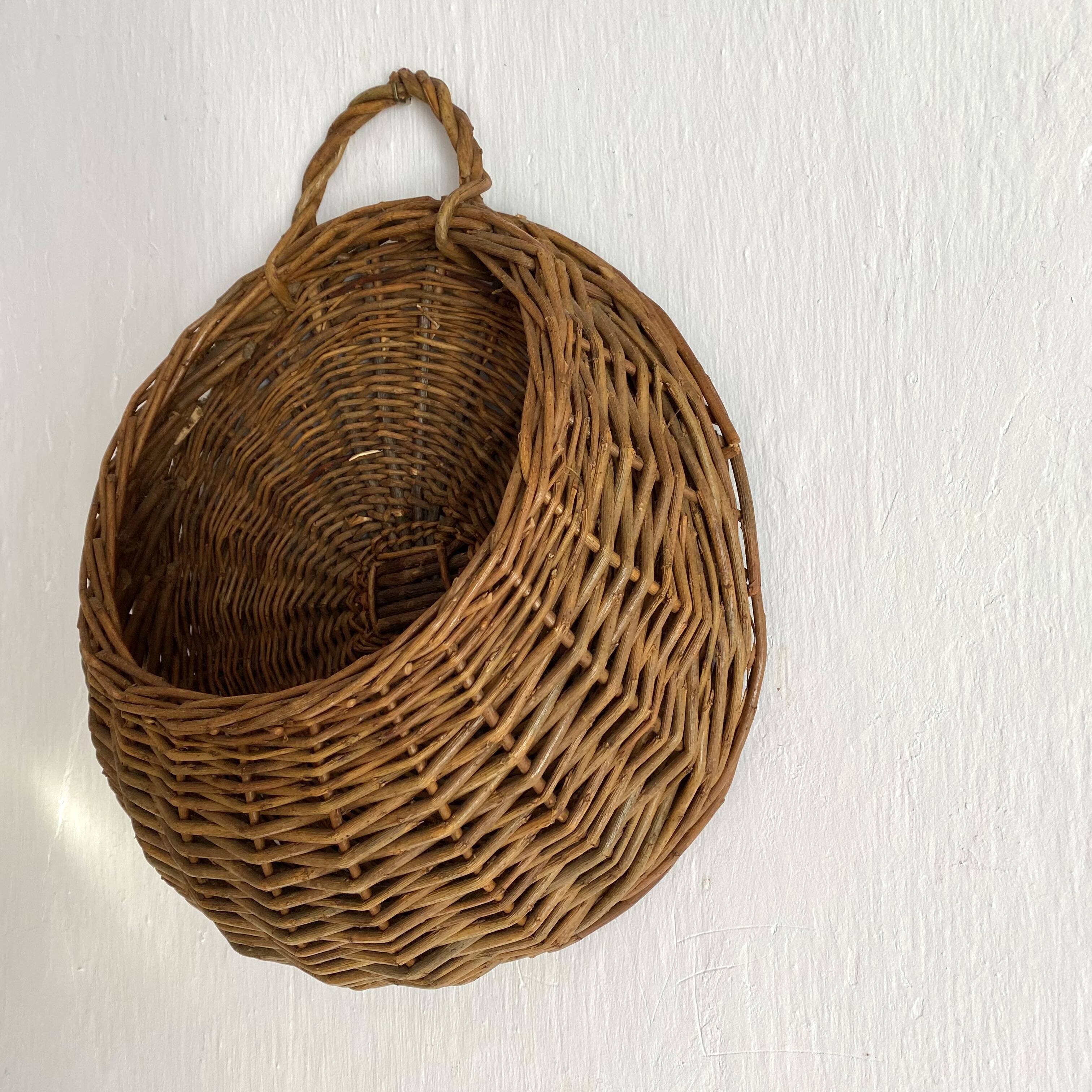 Panier en osier à suspendre