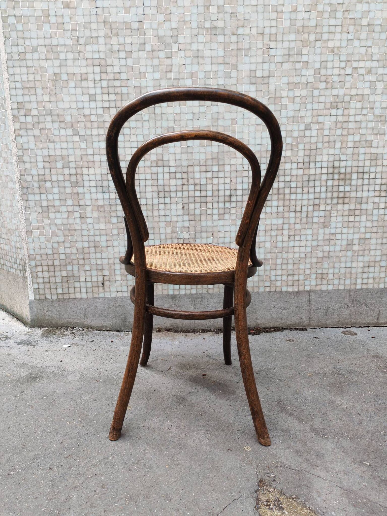 Antique bentwood bistro chair model 18 Thonet