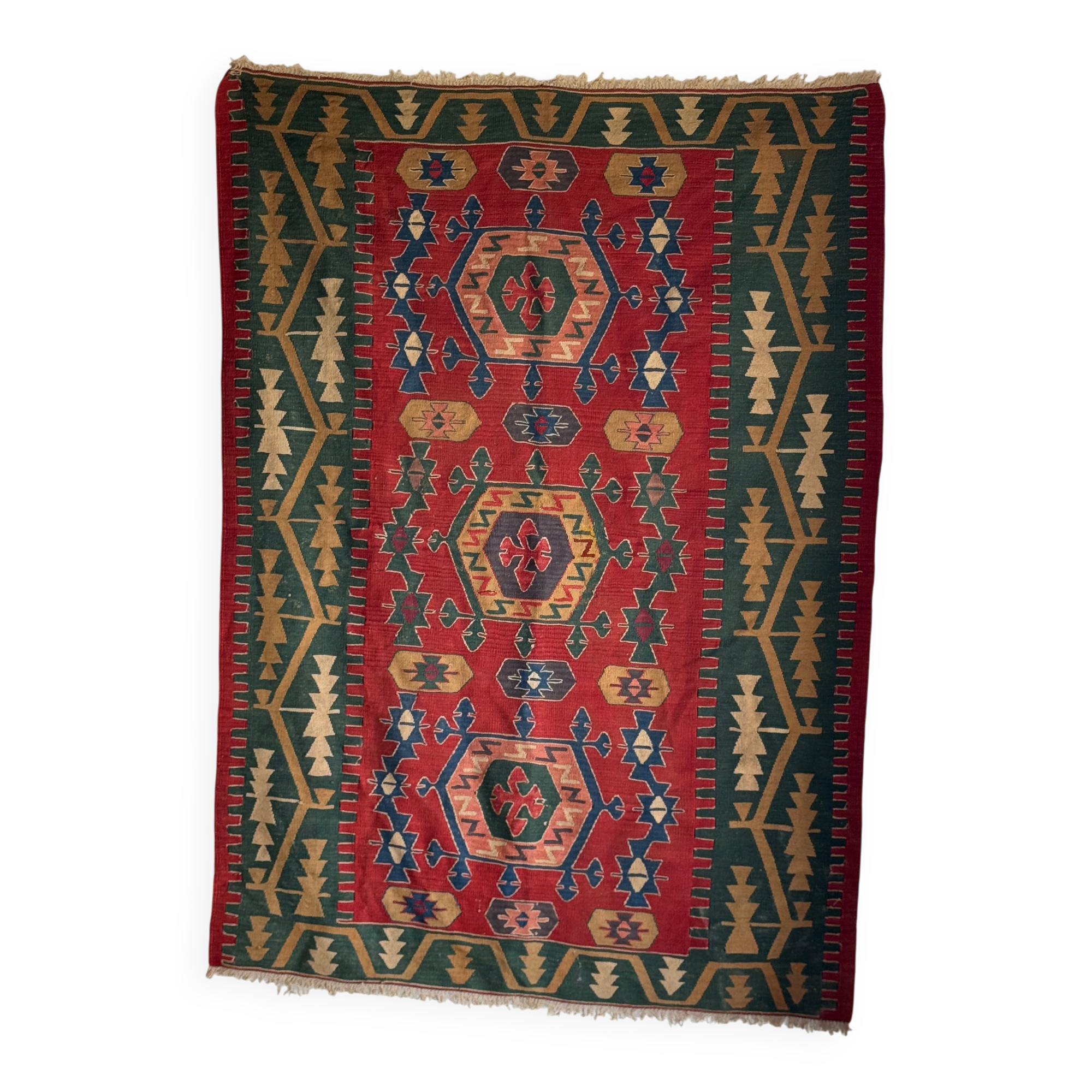 Large Turkish rug with a dominant red colour 231x170.