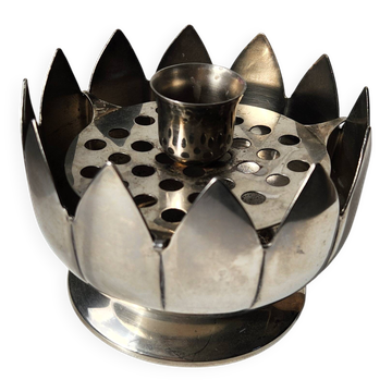 Pique-fleur lotus avec bougeoir en métal argenté
