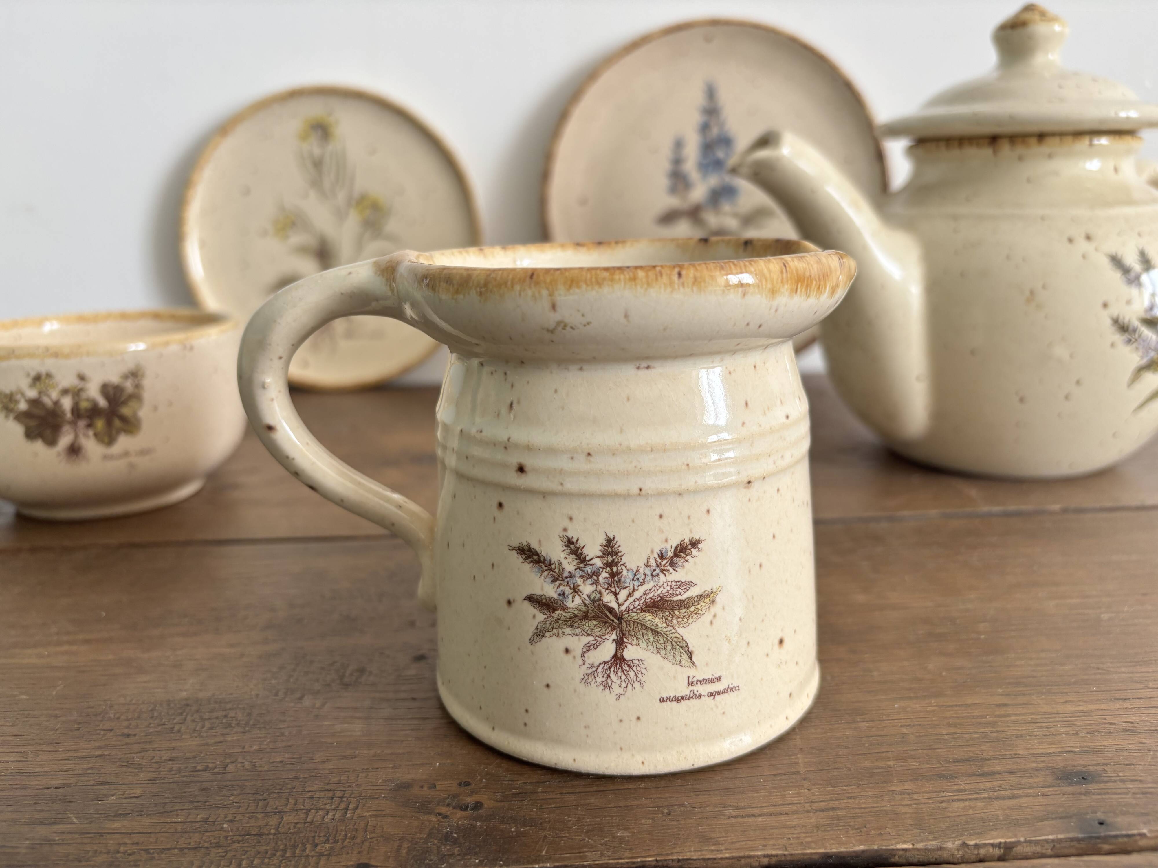 Vintage stoneware set – Botanical decoration / wildflowers – 1970s