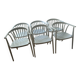 Chaises en bois peintes en blanc