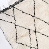 Berber rug Beni Ouarain with black graphic patterns 301x193cm