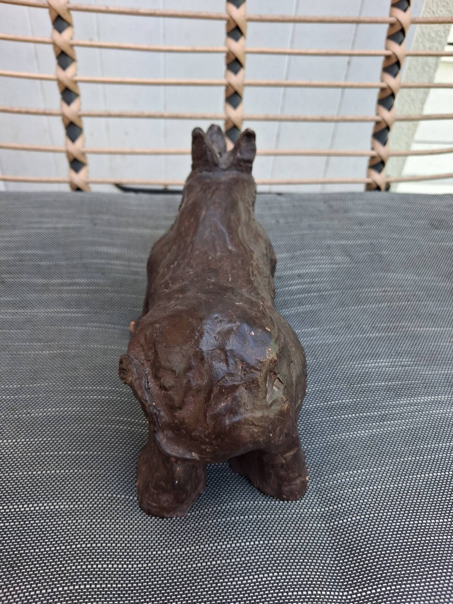 Sculpture hippopotame terre cuite patinée