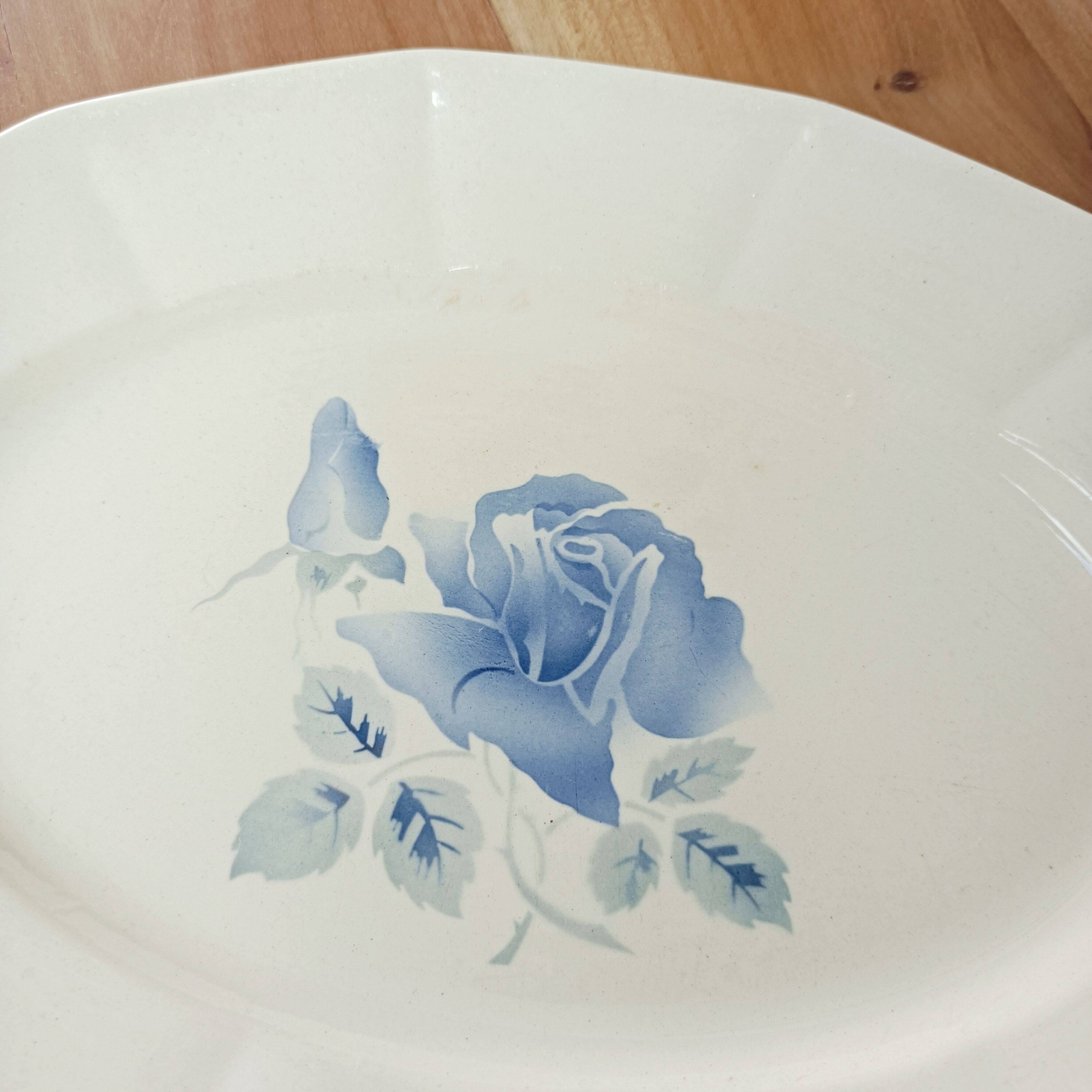 Digoin oval dish blue pink