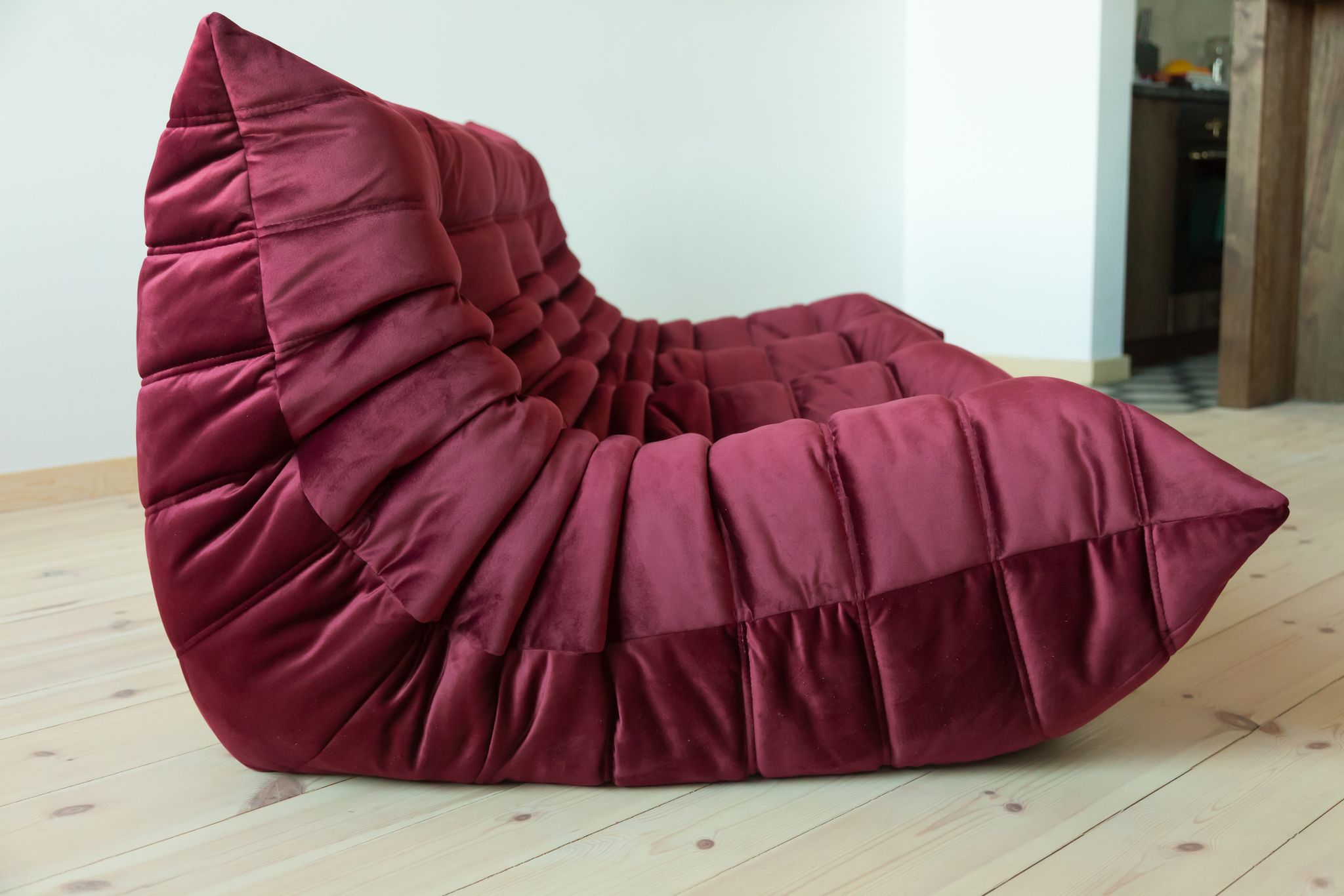 Sofa 3 places velvet bordeaux designed by Michel Ducaroy 1973