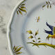 Assiette en faïence de Moustiers signée 23cm