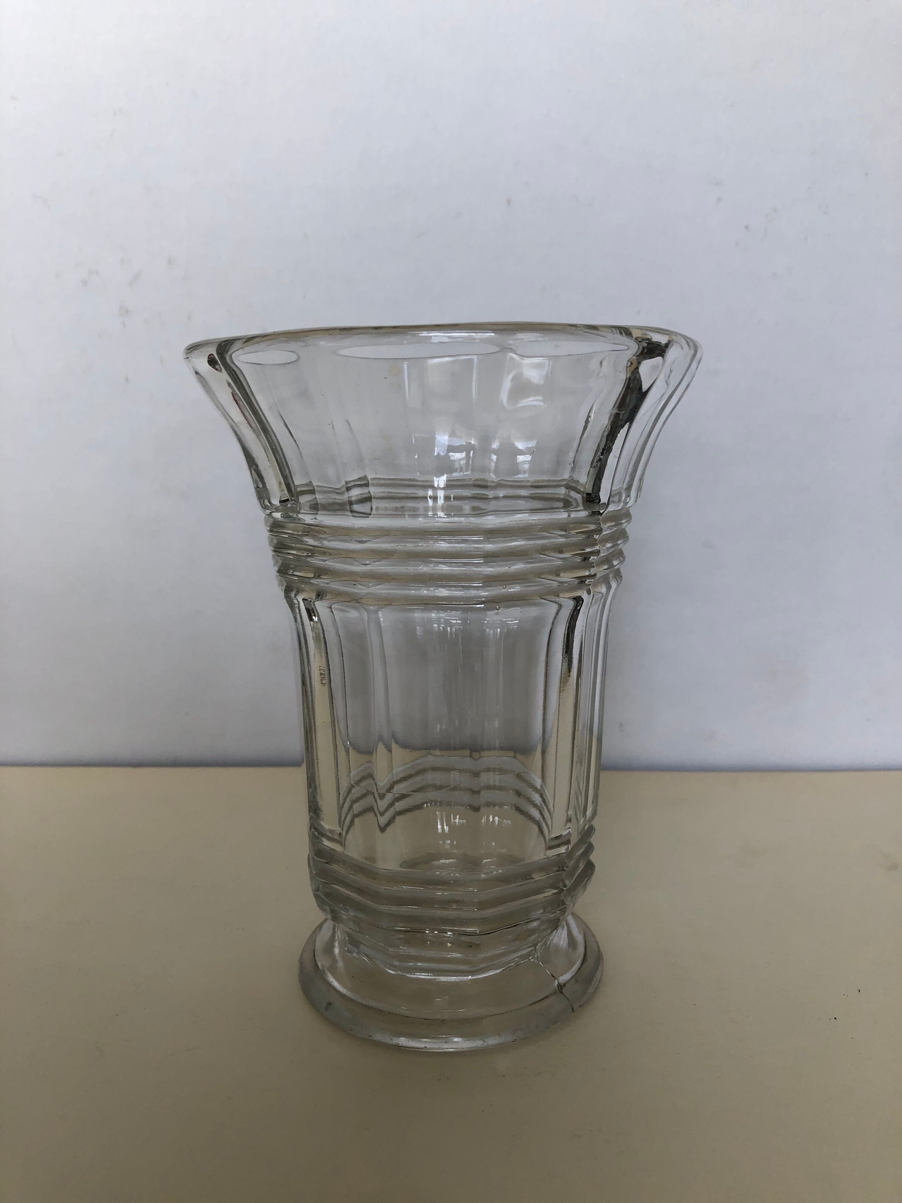 Glass vase