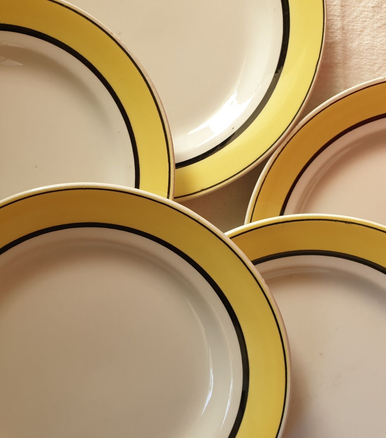 Suite of 11 dessert plates K G Lunéville