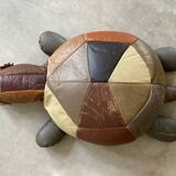 Grand coussin / pouf tortue vintage en patchwork de cuir, animal en cuir farci, années 1970