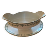 Gravy boat