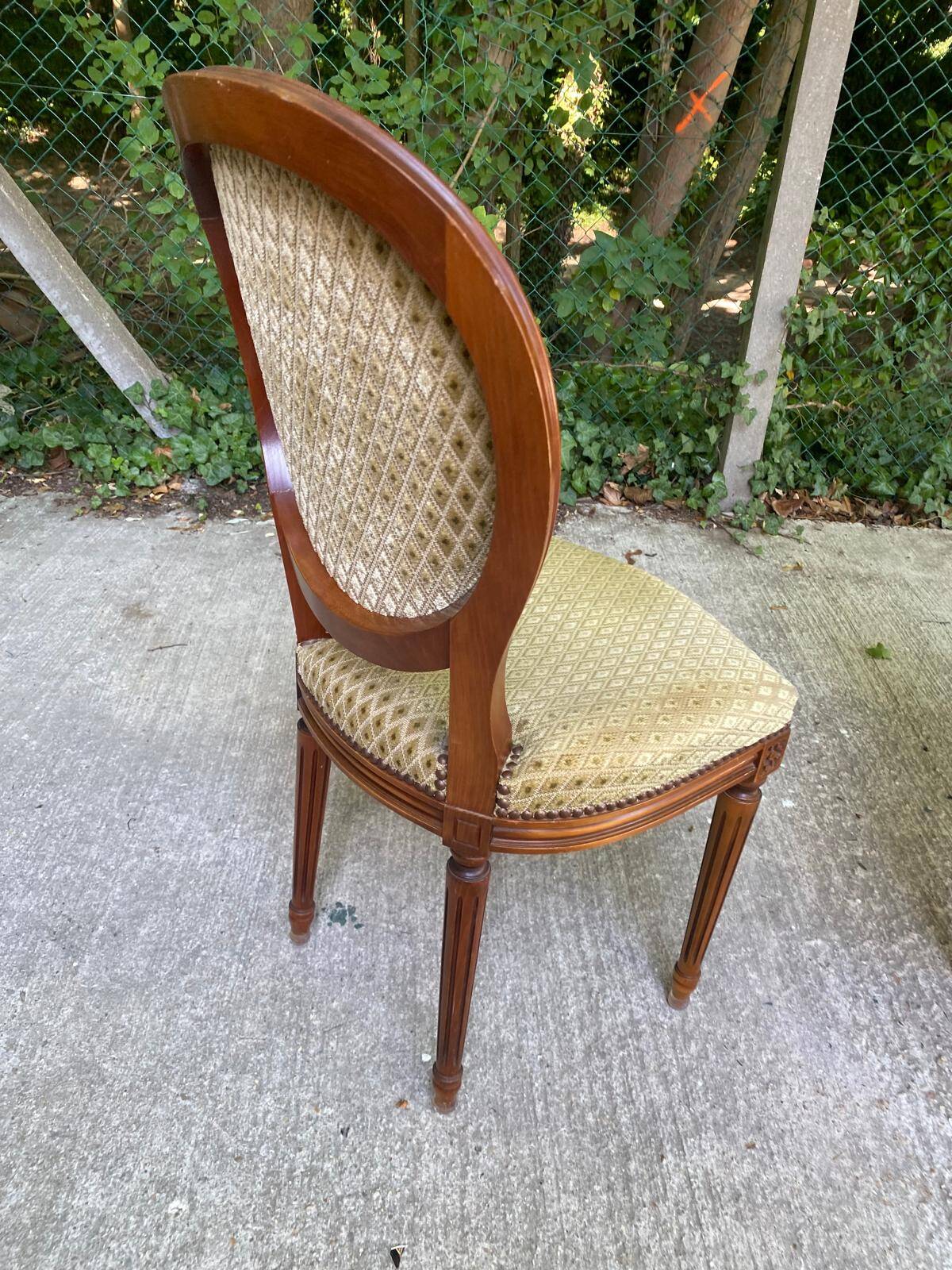 4 chaises Louis XVI médaillon bois massif et velours doré