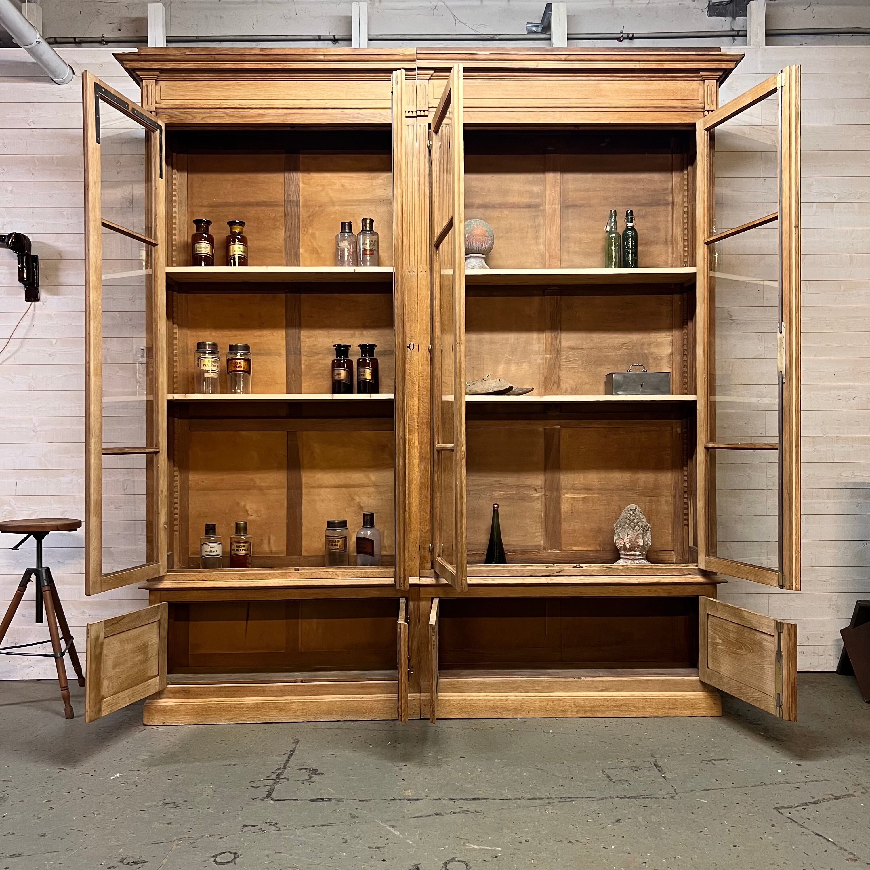 Showcase bookcase early XX th in solid oak