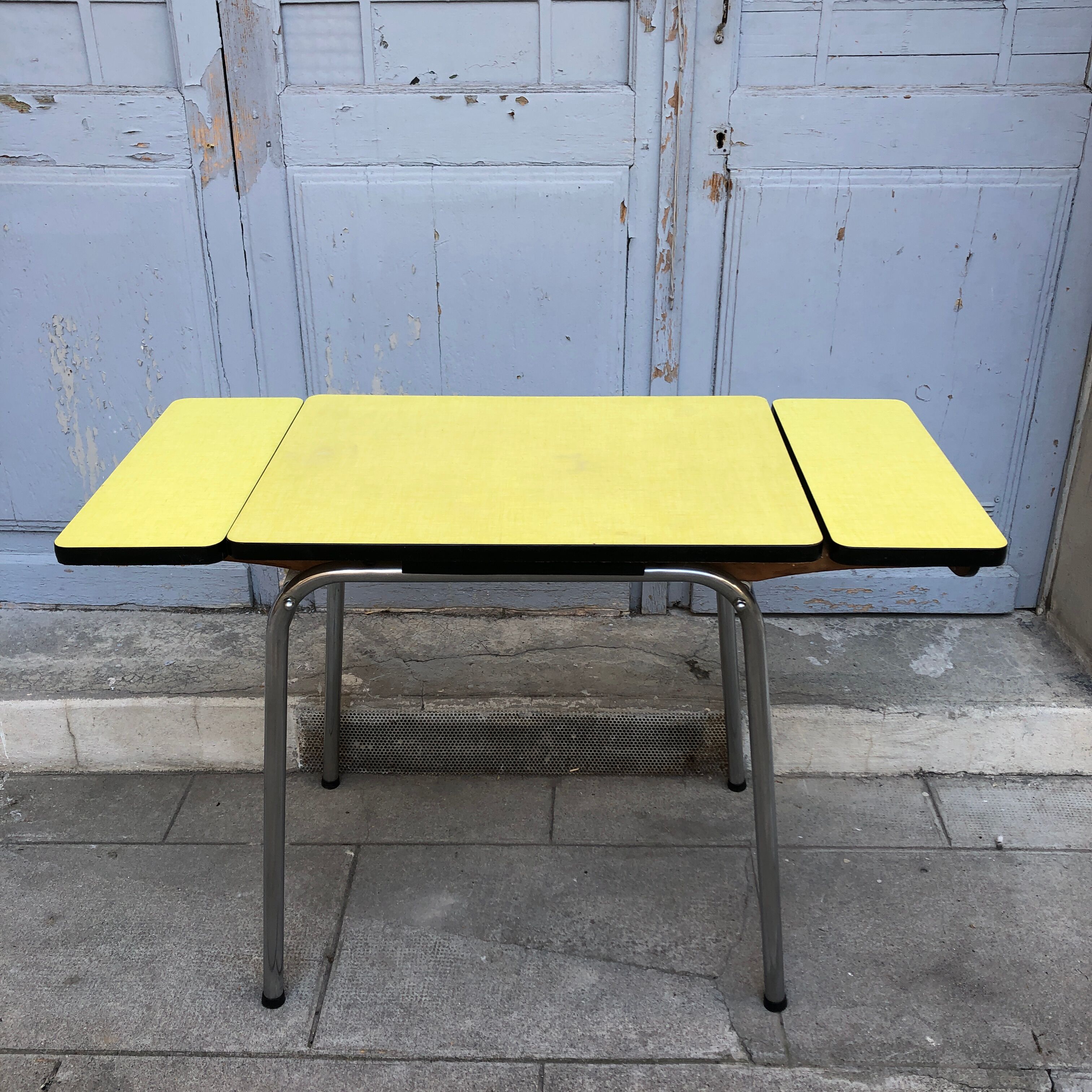 Table formica