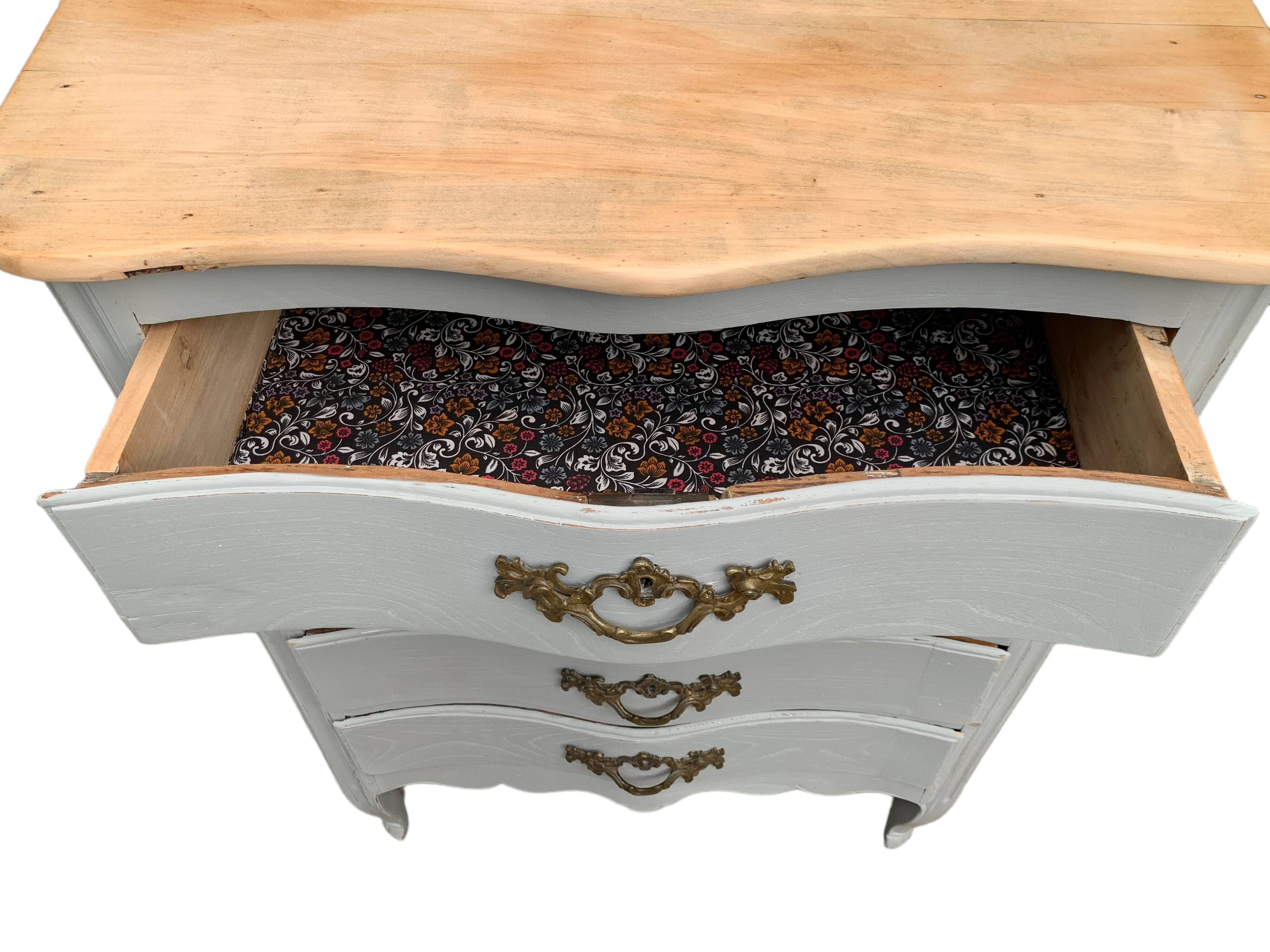 Louis XV style chest of drawers 1900