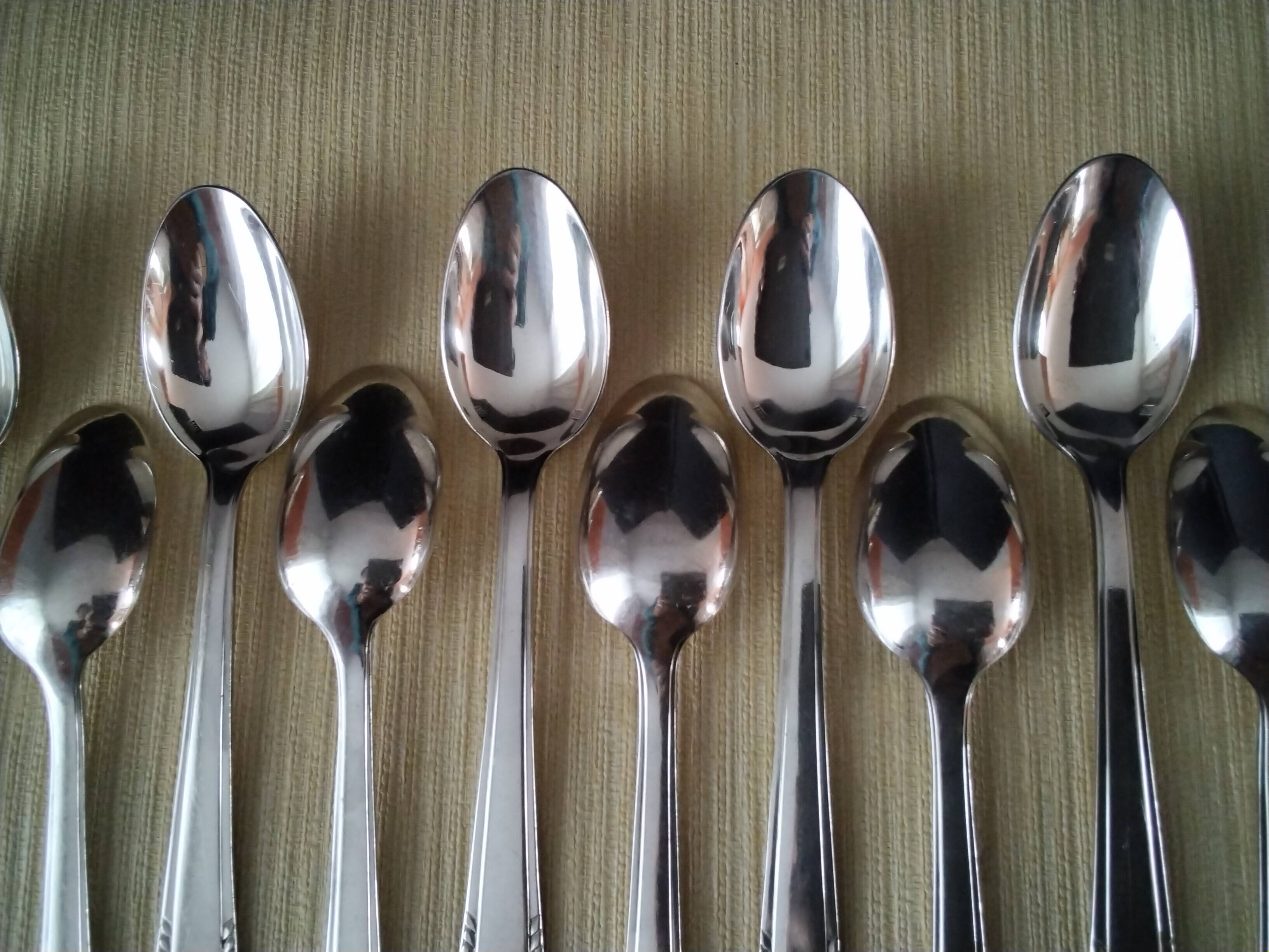 Coffret de 12 cuillères à café métal argenté 18 G