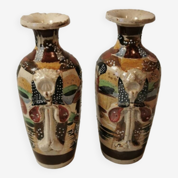 Paire d'Anciens petits vases japonais Satsuma vers 1920