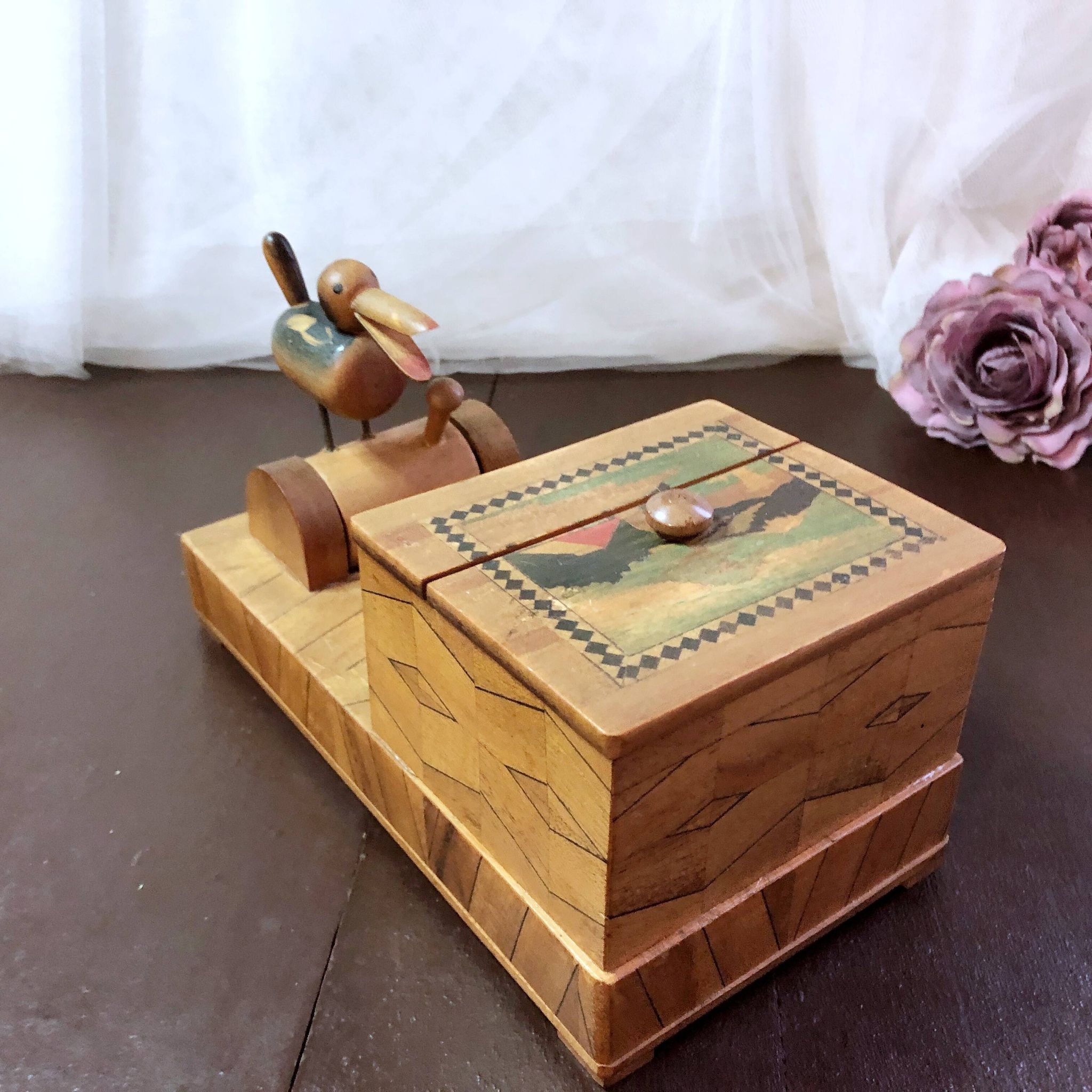 Distributeur de cigarettes en bois marqueté Rétro 30/40