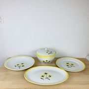 Plats et soupière en céramique vintage