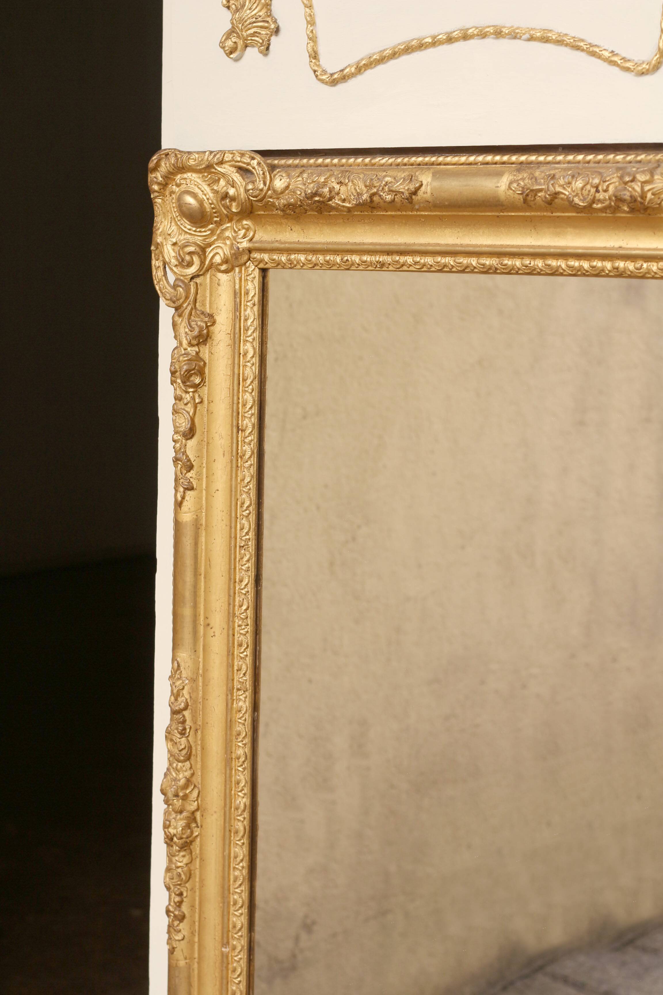 Magical: trumeau circa 1900. Superb gilding, royal allure.