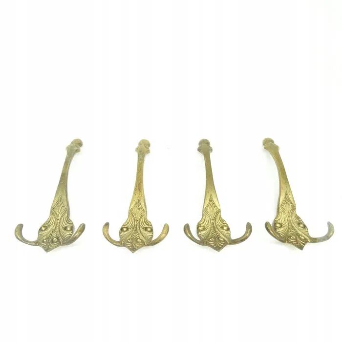 EW9 Set of Four Hangers in Eclectic Style