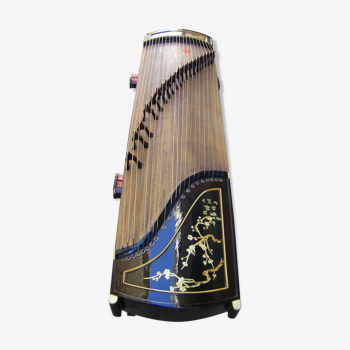 Instrument a corde pincer, koto japonais