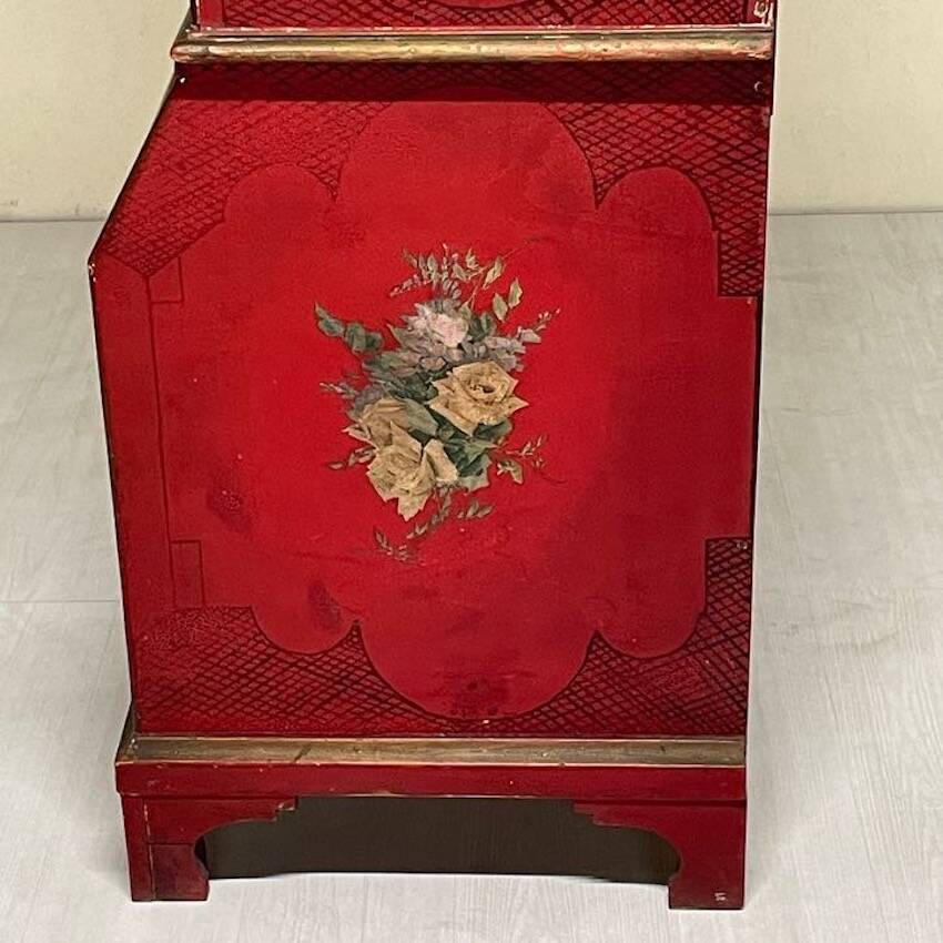 Trumeau with chest of drawers from the mid-20th century in chinoiserie style.