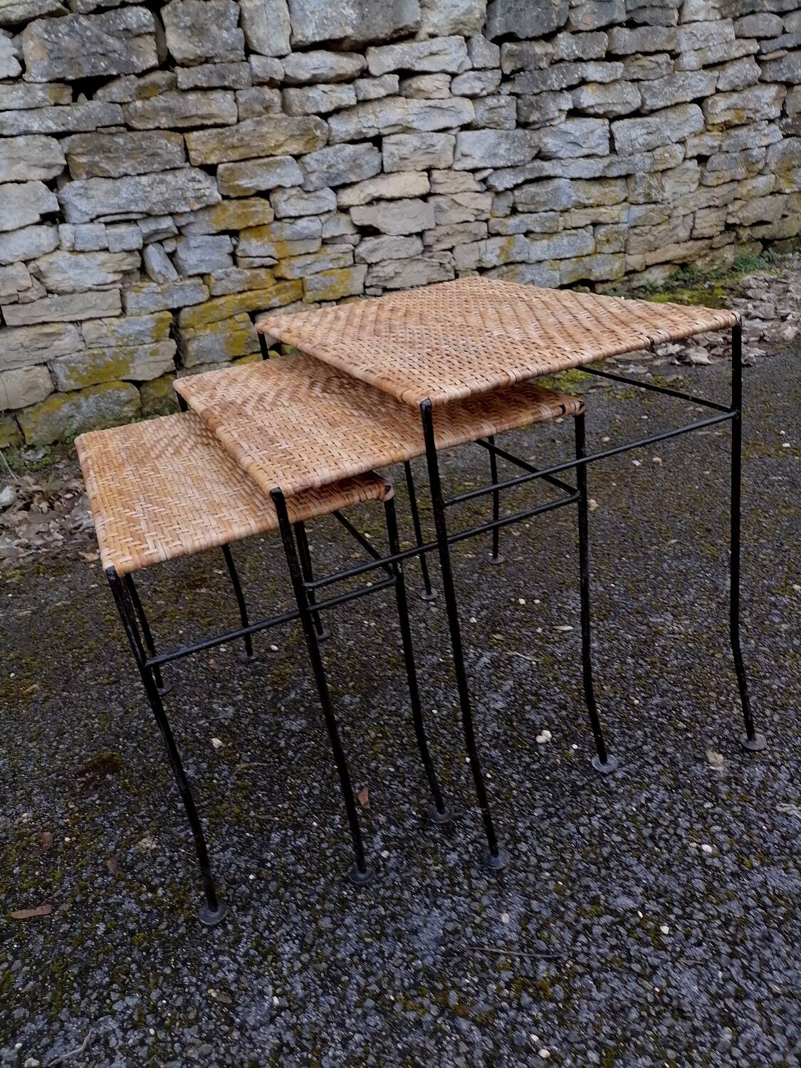 Nesting tables. vintage.