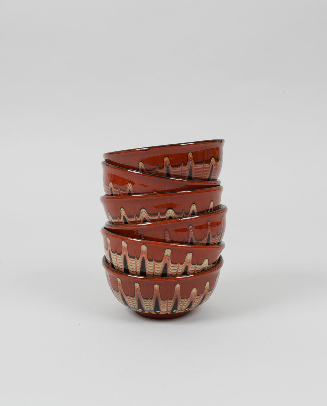 Enamelled ceramic bowls