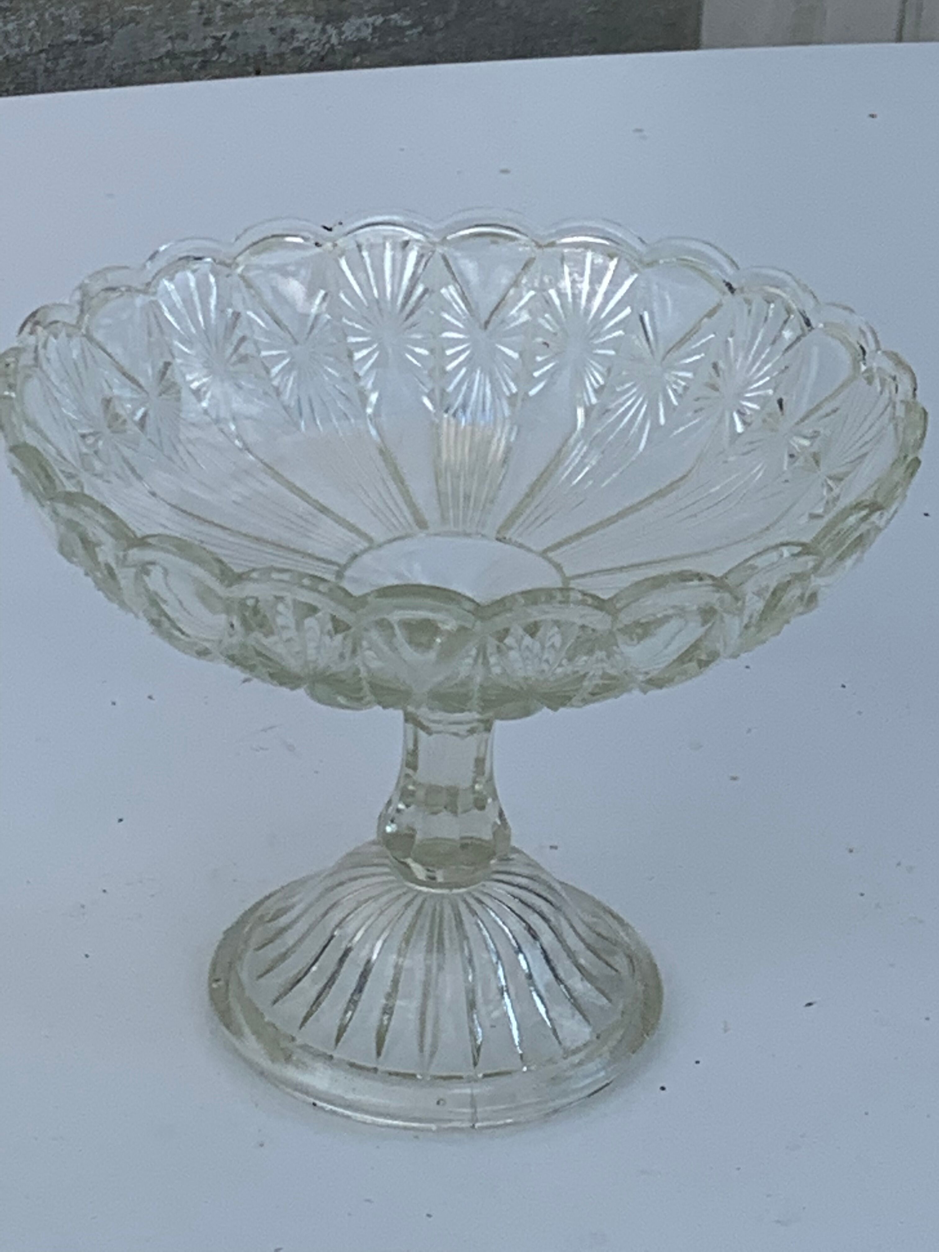 Transparent glass cut geometric pattern