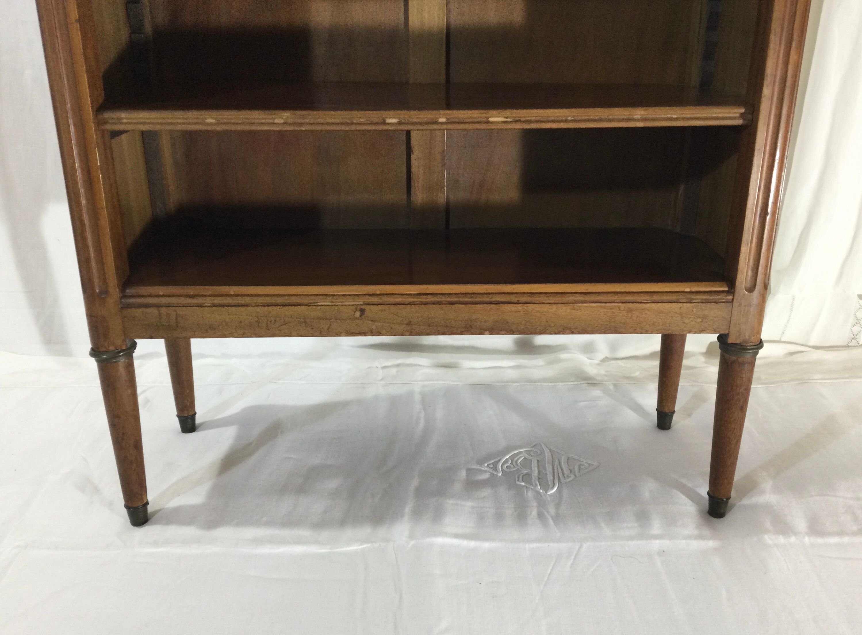 Entrance library - bibus Louis XVI