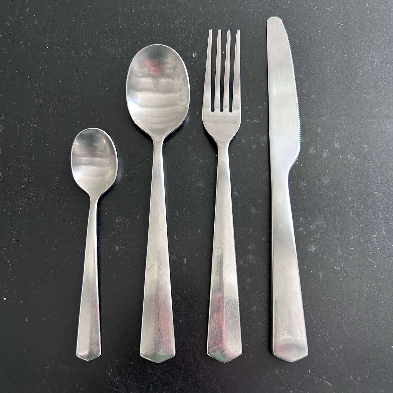 Habitat 24-piece polished stainless steel cutlery set