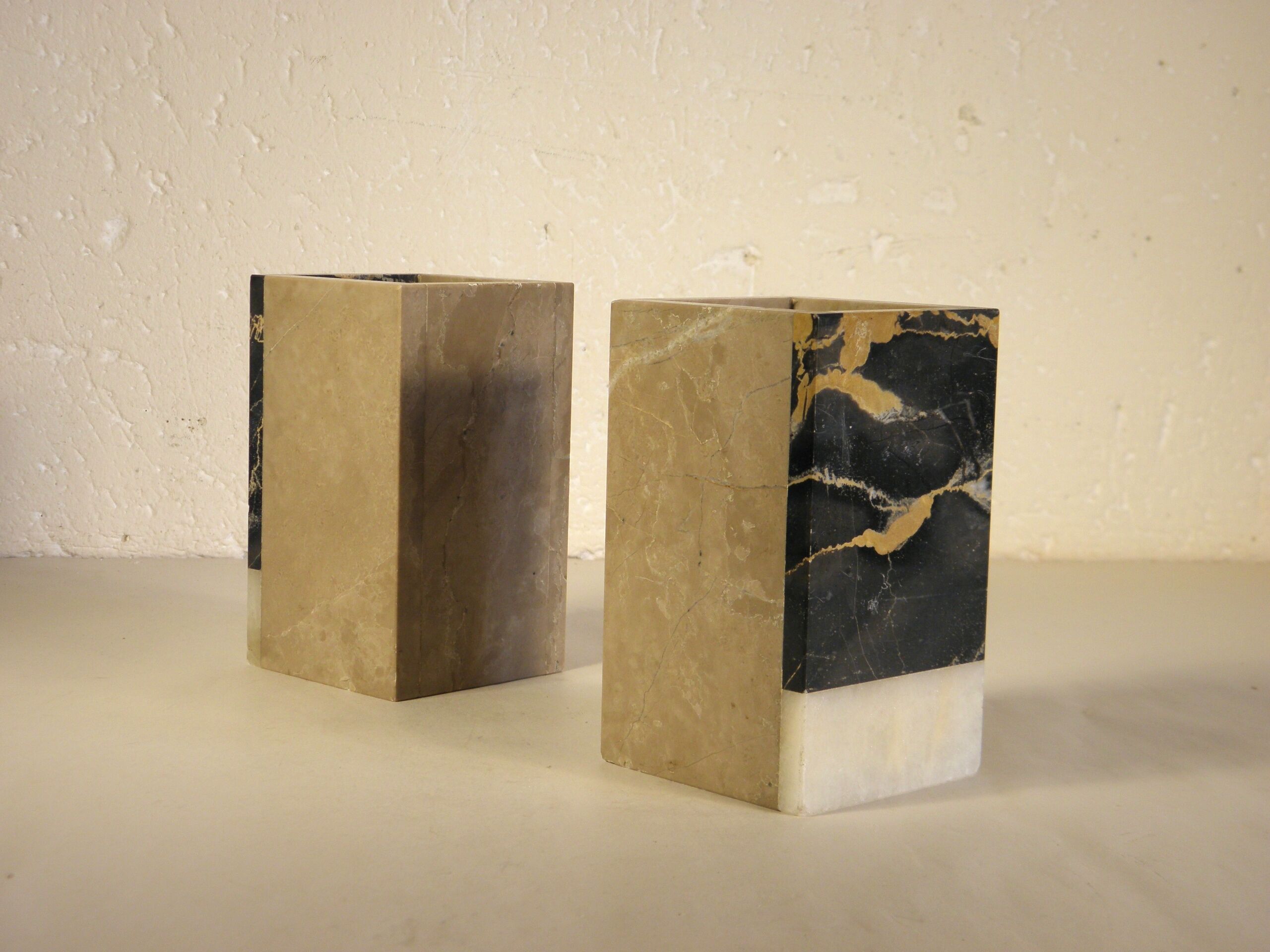 Marble bookends 12 x 7 cm