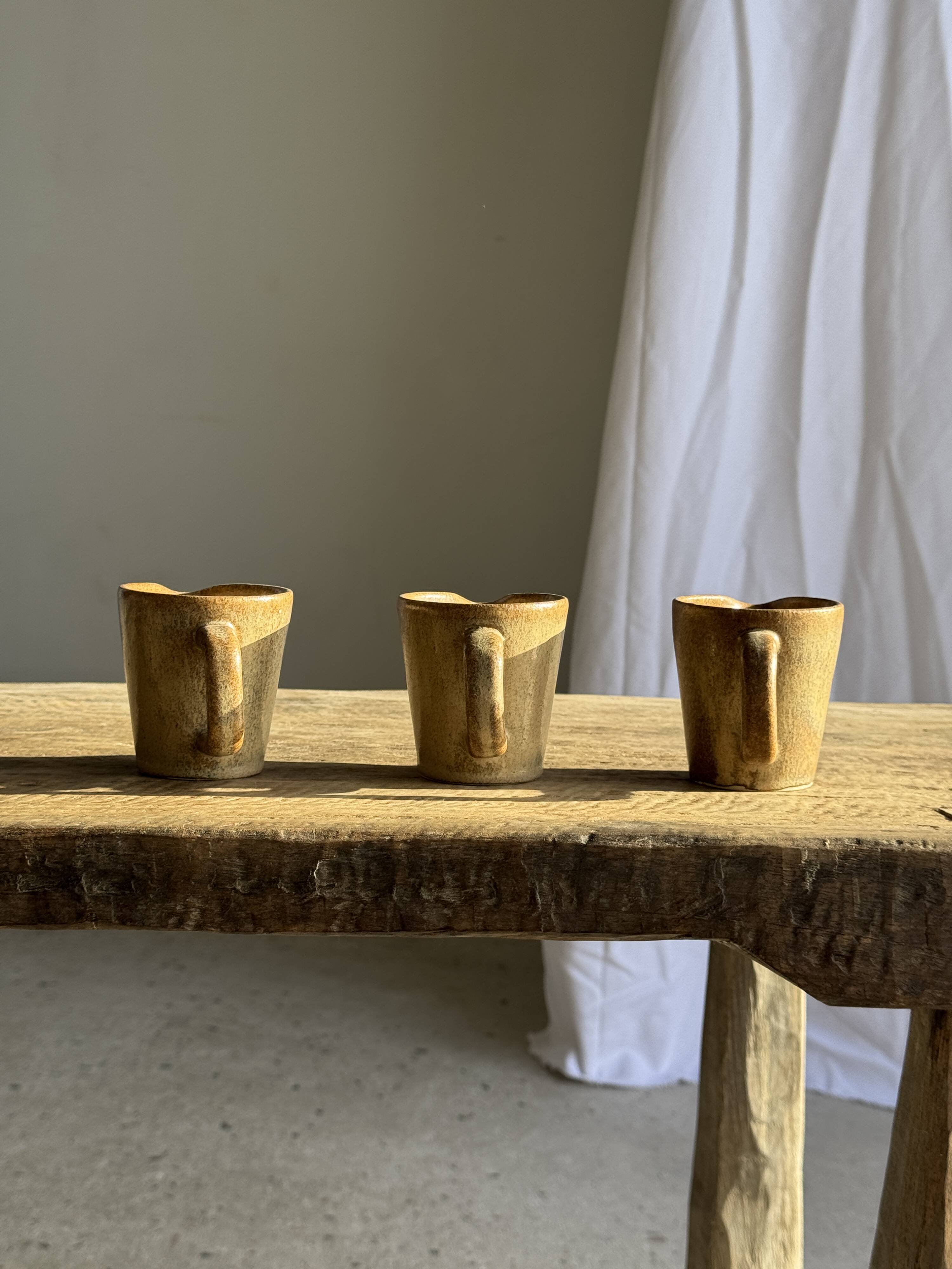 Set of 3 small jugs or milk pots in stoneware H8 D8.5