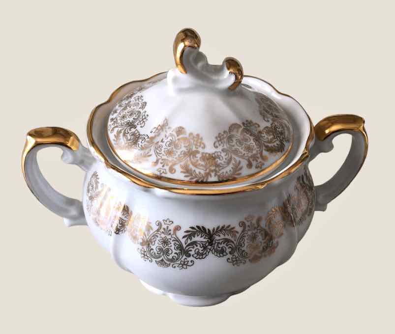 Porcelain service for 12 people