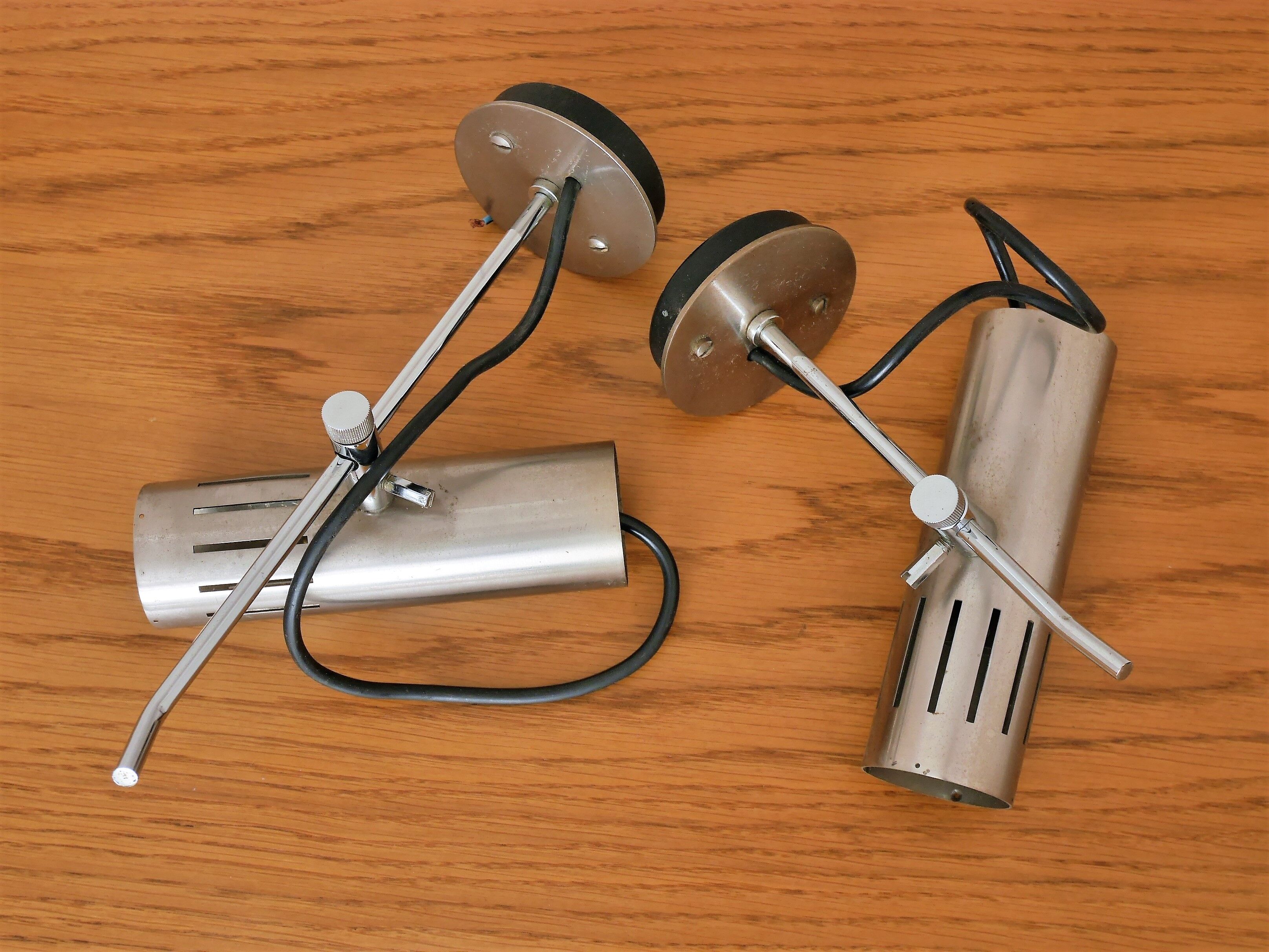 Pair of wall lamps by Alain Richard, Disderot 60