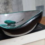 Cup or empty pocket by le brescon