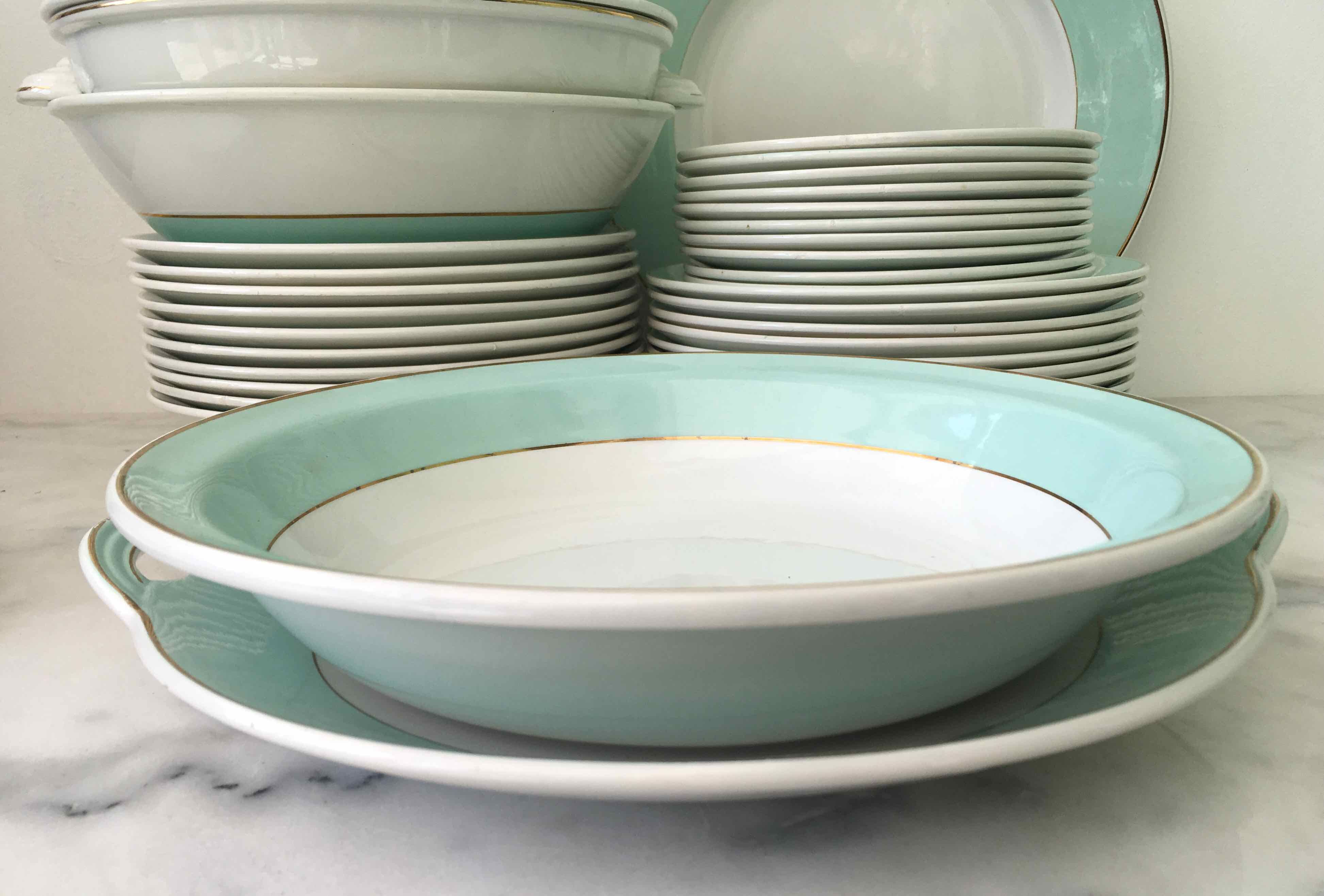 Service plates Lunéville 37 pieces for 10 people