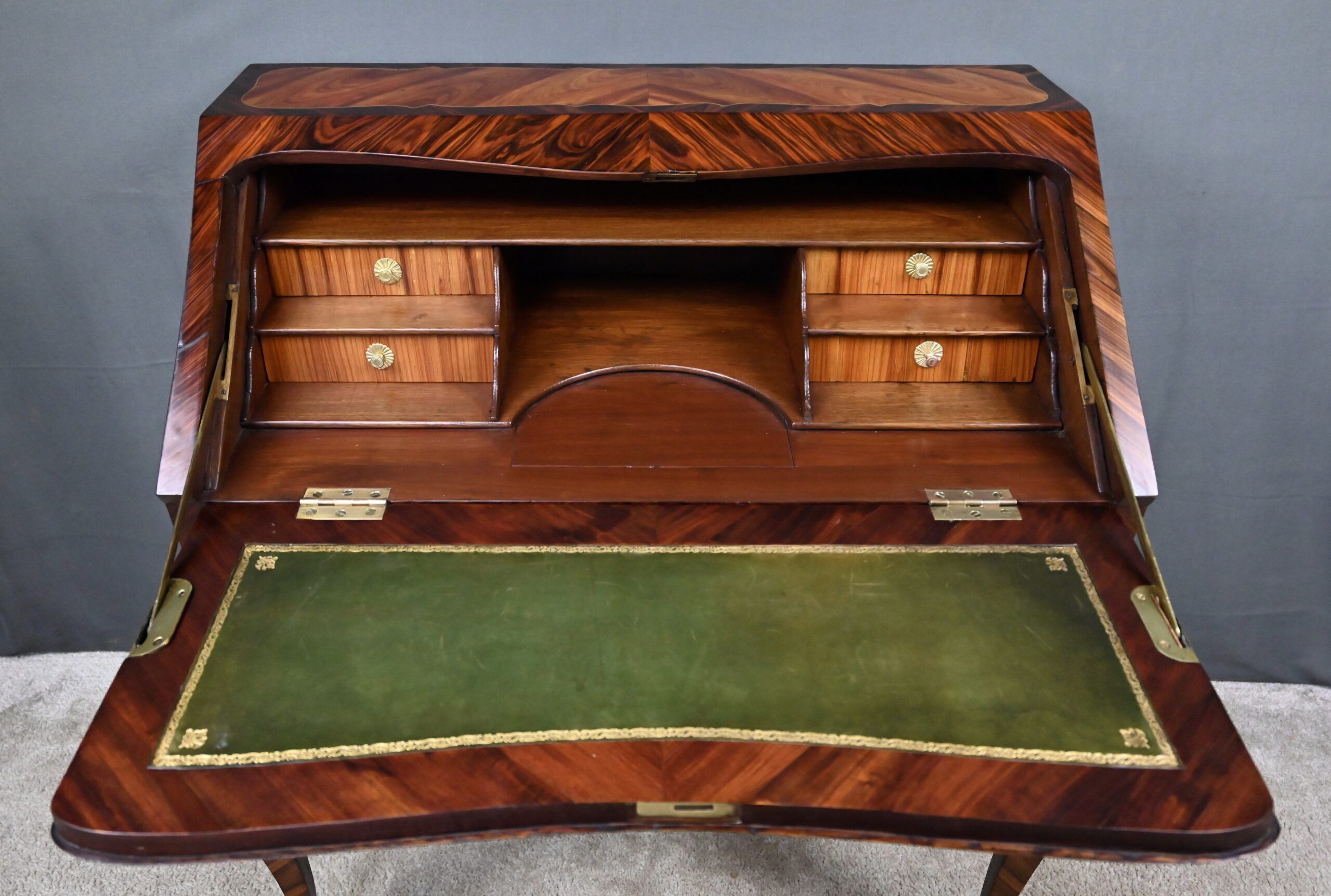 Slope desk in rosewood and rosewood marquetry, Louis XV – XVIII century