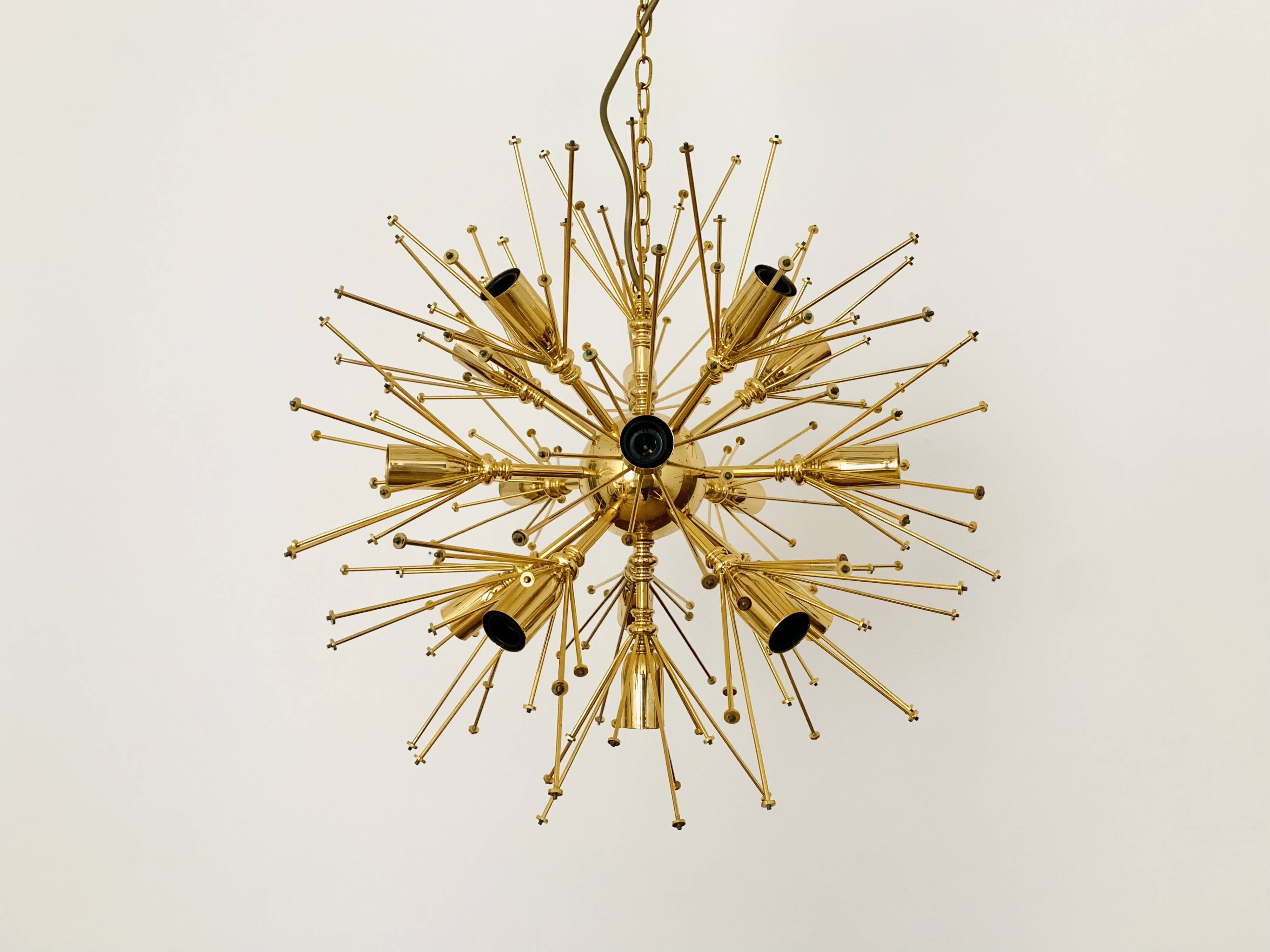 Grand lustre floral en boule par Palwa