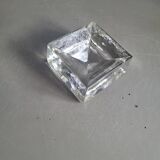 Molded glass pocket emptier